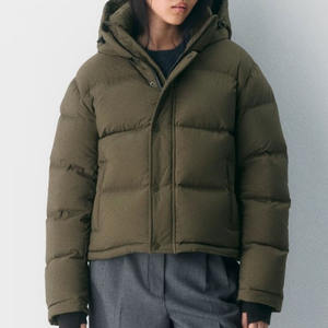 Chaquetas Acolchadas de Alta Calidad Más Vendidas para Hombre y Mujer, Fáciles de Usar, Disponibles en Todos los Tamaños y Colores, Decoración Bordada, MOQ Bajo - Product Image 1