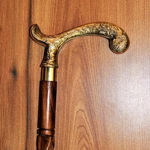 Bâton de randonnée pliable pour gaucher, en bois, artisanal, bâton de marche maçonnique avec boussole pour la randonnée - Product Image 1