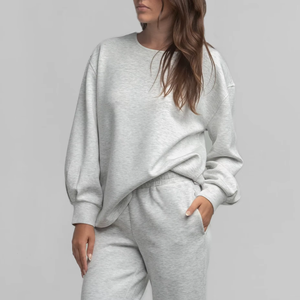 Sweat-shirt oversize pour femme, fabriqué en tissu d'hiver doux, offrant une coupe décontractée, un confort douillet, un style décontracté de rue, confortable à l'avant - Product Image 5
