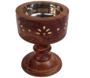 Brûleur décoratif Bakhoor ou Mabkhara avec base en bois et accents de pot d'arôme en laiton pour la décoration de la maison - Product Image 6
