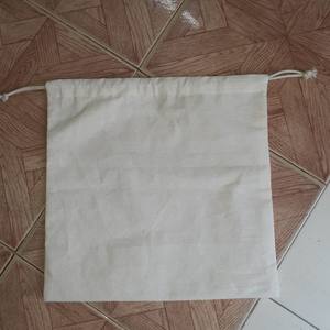 Sac à cordon en coton blanc écologique fabriqué avec soin Sac à cordon en coton pur élégant et durable à vendre - Product Image 4