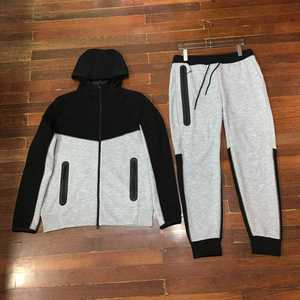 Ensemble de survêtements d'automne à capuche streetwear unisexe personnalisé Vente en gros Entraînement et Jogging - Product Image 1