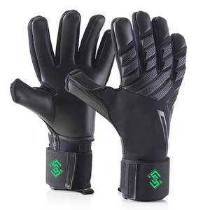 Gants de gardien de but de haute qualité antidérapants avec fermeture à scratch, adhérence optimale, paume en latex respirante, fabriqués au Pakistan - Product Image 1