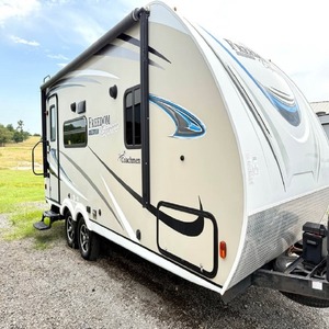 Clean Coac-hman Pastiche Mini Travel Trailer Capacité de couchage pour 4 personnes de qualité supérieure en stock maintenant avec - Product Image 5