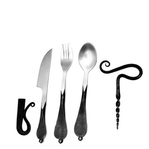Op Maat Gemaakte 3-delige Middeleeuwse Feestset Gedraaide Gesmede Middeleeuwse Bestekset Viking Bestek Nieuwste Driedelige <span class=keywords><strong>Set</strong></span>.