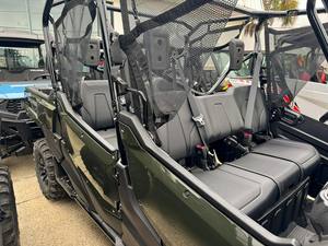 Nuevos Vehículos Honda Pioneer 1000-6 Crew Deluxe 2026 - Product Image 4