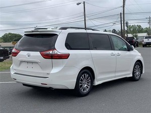 2020 Aston Martin 2023 B-M-W Série 3 330i XDrive 5-Passager 4dr Minivan Cuir R18 FWD - Product Image 4