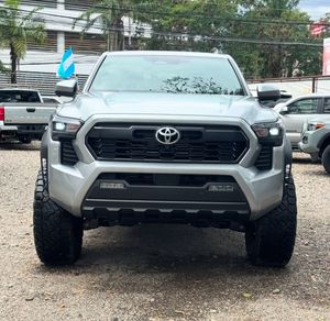 Toyota Tacoma i-FORCE MAX Tacoma TRD Pro 4WD 2025 en Alta Demanda - Product Image 1