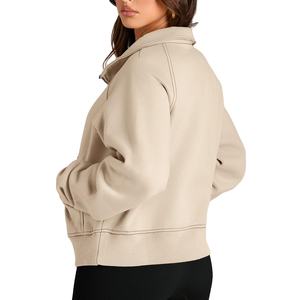 Sweats à capuche courts à fermeture éclair pour femme OEM ensemble de sweat à capuche court pull à capuche fabricant écologique - Product Image 2