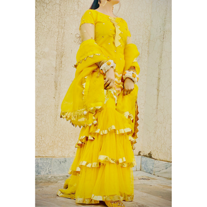 Elegante Vestido Estilo Garara con Corte en A, Hecho a Mano con Tela de Chifón, Cintura Natural, Manga Corta y Volantes para Ocasiones Festivas - Product Image 1