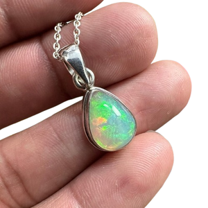 Pendentif en argent fait main de style bohème, bijoux en argent sterling 925, pierre précieuse opale, pendentif tendance pour femmes, cadeau pour elle - Product Image 1