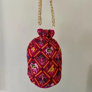 Patola Potli กระเป๋า Eid Ramadan ของขวัญเทศกาล haldi mehindi ของที่ระลึกงานแต่งงานกระเป๋า patola jaipuri กระเป๋าถือ Mithai คืน Pooja ของขวัญใหม่