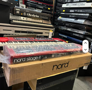 Oferta SHARP: Teclado Sintetizador Compacto Norde Stage 4 de 73 Teclas, Nuevo, Venta al Por Mayor - Product Image 4