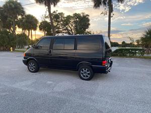 Volkswagen EuroVan MV 2001, Motor V6 de 2.8L, Tracción Delantera, Automática, Van/Minivan - Product Image 3