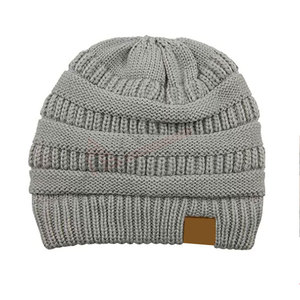 Diseña Tus Propios Gorros de Punto OEM 2025, Gorros de Punto Jacquard Personalizados con Logotipo para Correr en Invierno, Venta en Línea - Product Image 2