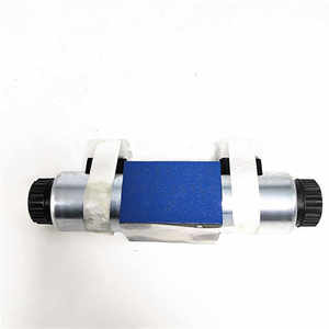 Vanne directionnelle hydraulique à distributeur 4WE 10 D62/CW230N9K4 4WE 6 D6X/EG24N9K4/T06ZV électrique avec solénoïde 24 V CC - Product Image 1