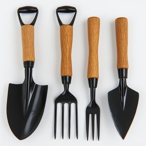 Pulvérisateur d'eau en fer vintage en finition patinée Artisan Handwork offrant une utilité fonctionnelle aux côtés de l'accent décoratif - Product Image 4