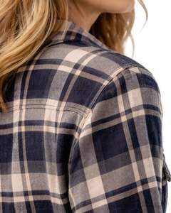 Camisa de Franela a Cuadros Oversize para Mujer, Azul Marino y Beige, Manga Larga, Casual, Suave, Otoño-Invierno, Venta al por Mayor - Product Image 3