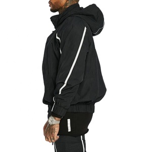 2025แจ็คเก็ตกันลมไนลอนสำหรับผู้ชายเสื้อกันลมมีฮู้ดสำหรับผู้ชายสไตล์ฮิปฮอปแบบกำหนดเองแฟชั่นใหม่ - Product Image 4