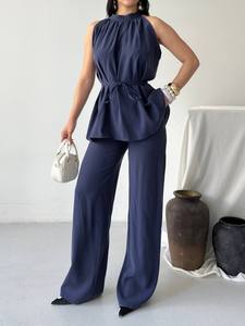 Ensemble pantalon deux pièces personnalisable pour femme, col halter, sans manches, longueur genou, en polyester, fabriqué en Turquie - Product Image 6