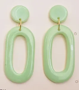 Pendientes colgantes de resina epoxi de madera hechos a mano, accesorio de moda de alta calidad para mujeres y niñas - Product Image 5