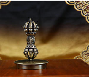 Pilons magiques tibétains tantriques artisanaux en laiton antique sur mesure – Pilon Vajra en laiton - Product Image 1