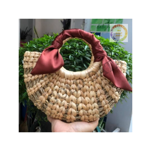 กระเป๋าถือผักตบชวาทำด้วยมือที่ทนทานสำหรับการใช้งานในชีวิตประจำวันดูเป็นธรรมชาติด้วยเส้นใยที่เป็นมิตรกับสิ่งแวดล้อมและยั่งยืน - Product Image 6