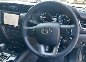 Auto USADO Totalmente Equipado, Toyota Fortuner SUV 2024, LISTO PARA ENVIAR - Product Image 2