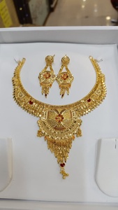 Ensemble de collier ras du cou en or pour femmes ensemble de collier ras du cou traditionnel indien parfait pour les occasions de mariage et de fête - Product Image 2