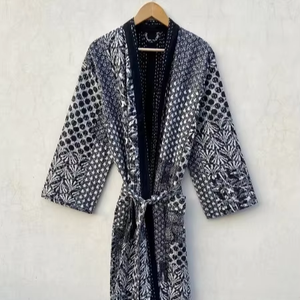 Veste Kantha en coton faite à la main Vintage Block Print Kimono Robe Ethnique Style Boho Noir Manteau Matelassé Gratuit Hiver Léger - Product Image 1