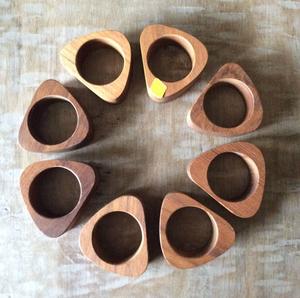 Elegantes servilleteros de madera, diseño único de alta calidad para decoración del hogar y artículos de fiesta - Product Image 1