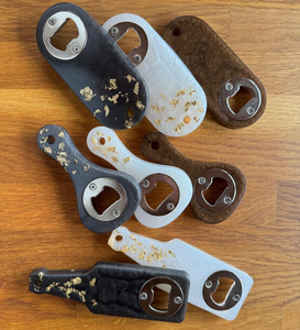 Abridor de resina combinación de material único Diferentes colores Artesanía Llavero Artesanía y Abrebotellas de resina - Product Image 1