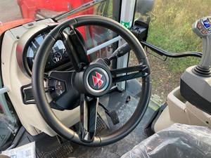 Massey Ferguson Tractor Agrícola con Cargador para Uso Agrícola, Tracción 4x4, 135, 1 Unidad - Product Image 6