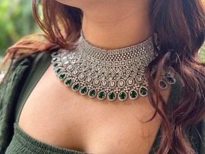 Émeraude vert mariée tour de cou Zircon collier ensemble pakistanais Nikaah bijoux indien Bollywood bijoux de mariage avec Maangtika - Product Image 4