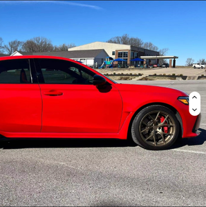 Vehículo de Pasajeros Hatchback con Motor de Gasolina de 2.0 Litros, 4 Cilindros, Turbo, 16V, DOHC, Transmisión Manual de 6 Velocidades, Volante a la Izquierda y Tracción Delantera - Product Image 2