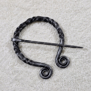 Hebilla de cinturón de hierro forjado a mano ecológica medieval con juegos de cubiertos de características de latón Artículo - Product Image 2