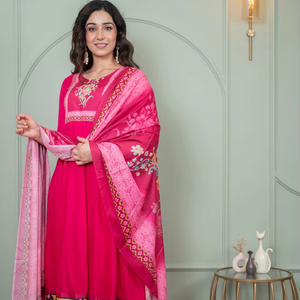 Conjunto de Kurta con estampado floral de rayón para mujer Anarkali de calidad superior con Dupatta Para Boda y ropa informal - Product Image 1