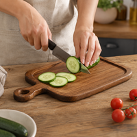 Planche à découper en bois massif Sapele, design encastré avec poignée, pour la préparation et le service de viandes et légumes en cuisine