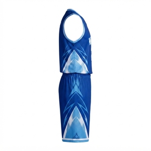 Uniforme de basket-ball élégant fabriqué avec un matériau léger et respirant assurant flexibilité, confort et confiance tout au long de la tenue. - Product Image 5