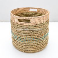 Panier en rotin naturel tressé moderne et durable avec poignée en tissu perforé, emballage en carton, capacité de charge de 10 kg, personnalisable