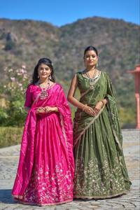 Tela Chinon pesada verde oliva recién lanzada con trabajo de bordado Leheriya Lehenga Choli para eventos tradicionales de boda - Product Image 5