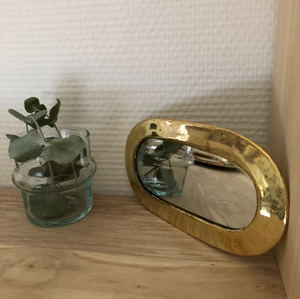 Espejo de pared rectangular de diseño moderno con marco de metal para vidrio de alta definición para un reflejo claro a los mejores precios - Product Image 1