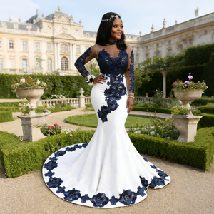 <span class=keywords><strong>Abito</strong></span> <span class=keywords><strong>da</strong></span> <span class=keywords><strong>sera</strong></span> a sirena blu navy con applicazioni in pizzo, maniche illusione e strascico corto - Product Image 1