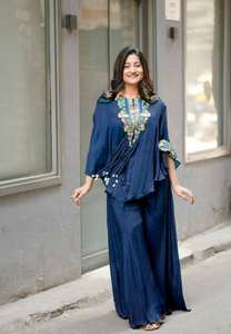 Conjunto de Top Kaftan y Pantalones Palazzo de Rayón de Seda Bordado de Primera Calidad Unity Luxure, Ropa Elegante de Fusión Étnica - Product Image 2