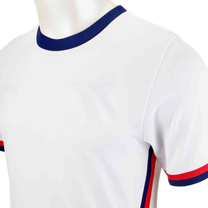 เสื้อฟุตบอลทีมใหม่ ราคาดีที่สุด สำหรับผู้เล่นทุกเพศทุกวัย ผ้าโพลีเอสเตอร์ 100% ยืดได้สี่ทิศทาง ระบายเหงื่อได้ดี รับสั่งทำตามแบบทีม Joxai Sports - Product Image 3