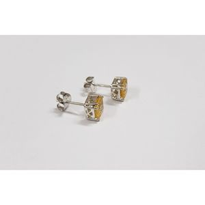 Boucles d'oreilles tendance religieuses en laiton, zircon carré de 6 mm, forme papillon géométrique, sertissage clos de diamant taille princesse pour les fêtes - Product Image 2