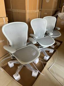 Nueva Promoción de Sillas de Oficina/Hogar Herman Miller Aeron Remastered, Embody Classic, Cosm, Mirra 2, Sayl, Verus / Express 2, 3+1 - Product Image 1