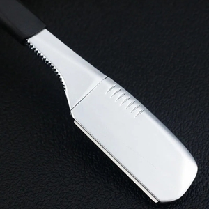 มีดโกนตรงพับได้แบบคลาสสิกสำหรับผู้ชายปลอดภัยแบบดั้งเดิมพร้อมที่จับซิลิโคนกันลื่นออกแบบโลโก้ได้ตามต้องการสำหรับร้านตัดผม - Product Image 3