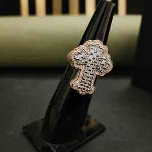 Bague Hip Hop Unique en Acier Inoxydable Plaqué Or 14K avec Moissanite Baguette Tendance Certifiée IGI Unisexe pour les Occasions Spéciales et les Fêtes - Product Image 1