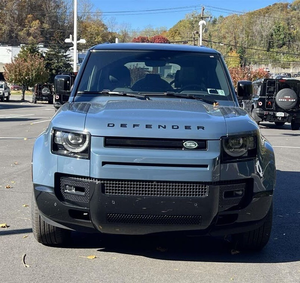 Land Rover Range Rover Defender 2024 Azul, SUV con Asientos de Cuero, Faros LED, Neumáticos R20, Volante a la Izquierda - Product Image 1